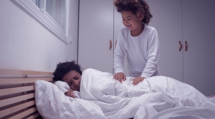 ลูกนอนดึกบ่อยส่งผลกระทบต่อสุขภาพระยะยาว